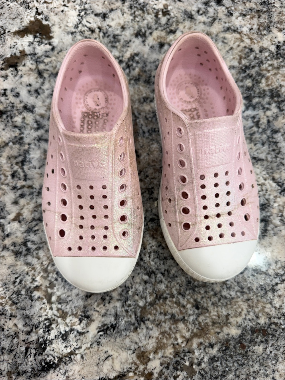 Native Kids Water Shoes slip one shimmery pink size 10